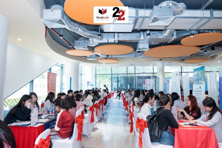 [nhìn lại] triển lãm du học 5 châu: kiến tạo tương lai 360°